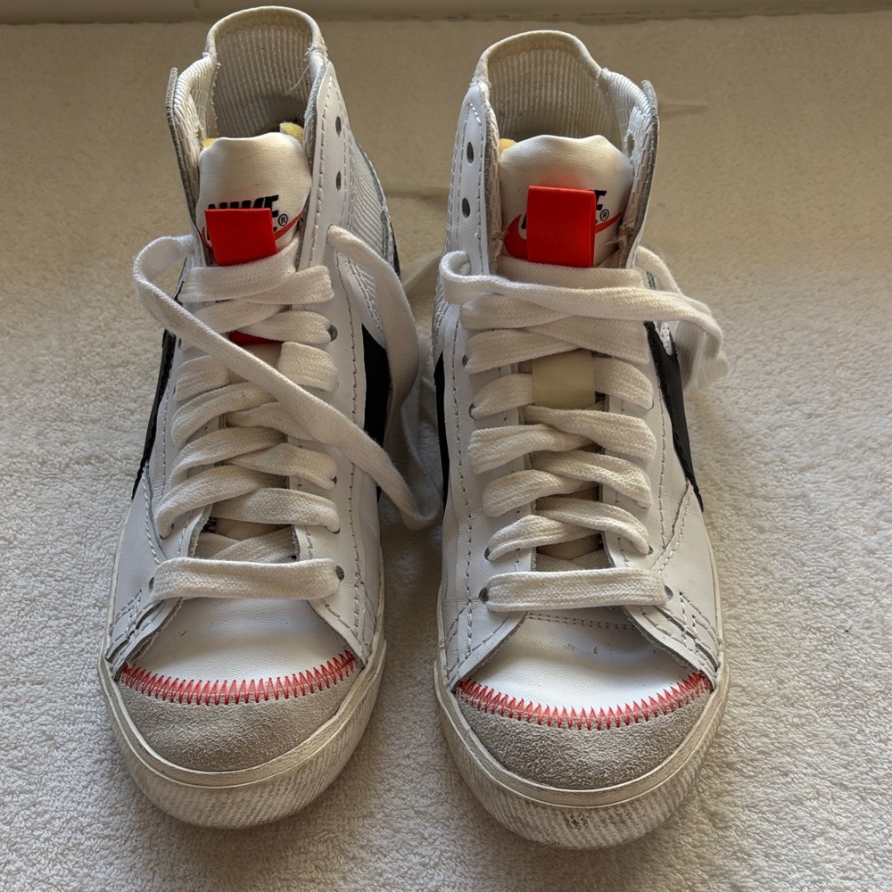 Nike Wmns Blazer Mid ‘77 Jumbo Swoosh White Black DQ1471-100 s 8.5 - Picture 3 of 11